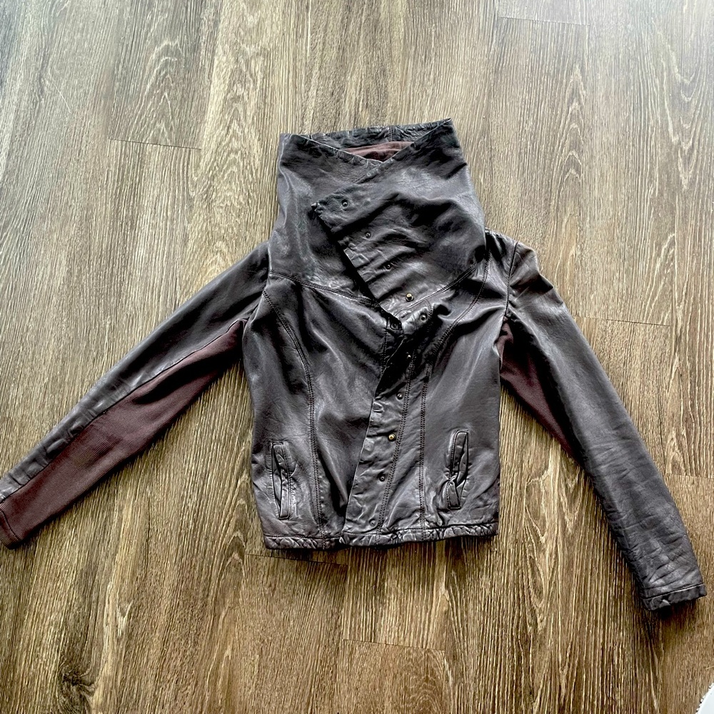 All Saints jacket size 8, fits like 6